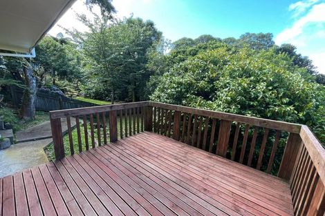 Photo of property in 3 Blandford Way, Newlands, Wellington, 6037