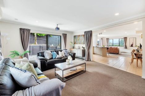Photo of property in 15 San Carlo Court, Henderson, Auckland, 0612