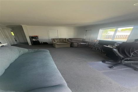 Photo of property in 16 Evans Road, Weymouth, Auckland, 2103