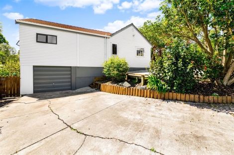 Photo of property in 14 Derwent Crescent, Titirangi, Auckland, 0604