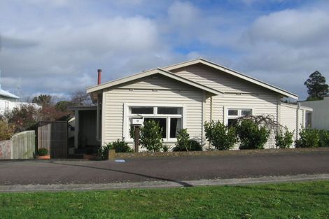 Photo of property in 19 Weston Avenue, Roslyn, Palmerston North, 4414