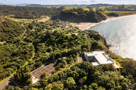 Photo of property in 73 Radar Road, Hot Water Beach, Whitianga, 3591
