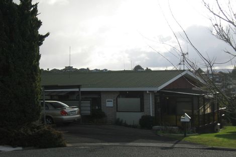 Photo of property in 2 Monique Place, Dinsdale, Hamilton, 3204