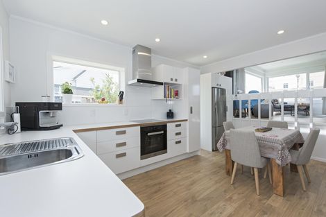 Photo of property in 3/175 Birkenhead Avenue, Birkenhead, Auckland, 0626