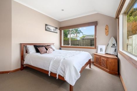 Photo of property in 1 Piha Close, Papamoa Beach, Papamoa, 3118