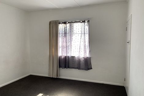Photo of property in 27 Collins Road, Melville, Hamilton, 3206