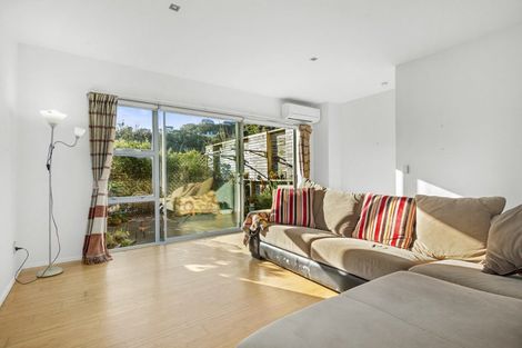 Photo of property in 73 Saddleback Grove, Karori, Wellington, 6012