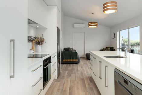 Photo of property in 2/21 Sardinia Rise, Bethlehem, Tauranga, 3110