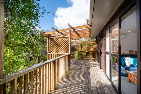 Photo of property in 7 Juneau Place, Glendene, Auckland, 0602