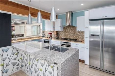 Photo of property in 41 Marriott Road, Pakuranga, Auckland, 2010
