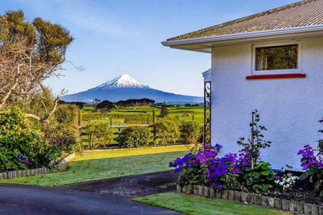 Photo of property in 414 South Road, Hawera, 4674