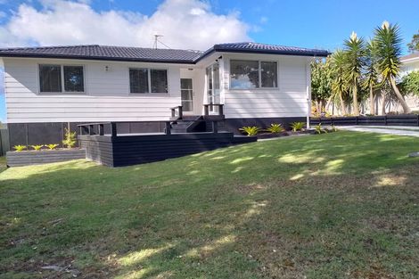 Photo of property in 10 Doone Place, Massey, Auckland, 0614