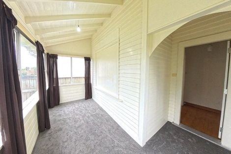 Photo of property in 4 Wood Street, Takaro, Palmerston North, 4410