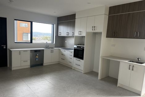 Photo of property in 7/233 Great North Road, Henderson, Auckland, 0612