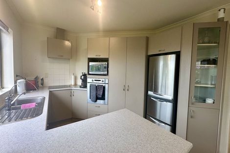Photo of property in 23 Chesterfield Way, Orewa, 0931