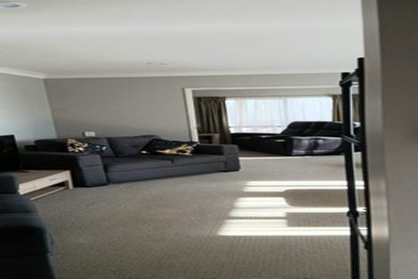 Photo of property in 66 Blackwood Drive, Wattle Downs, Auckland, 2103