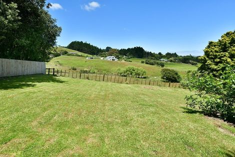 Photo of property in 6 Hand Road, Helensville, 0800