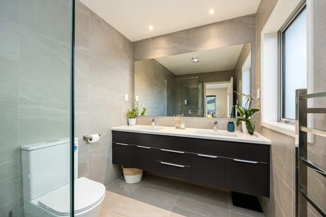 Photo of property in 138 Godfrey Drive, Orewa, 0931