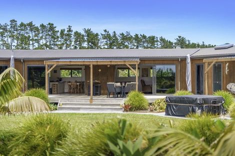 Photo of property in 4037b Far Road North, Pukenui, 0484