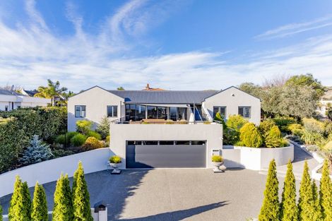 Photo of property in 1 Hikanui Place, Havelock North, 4130