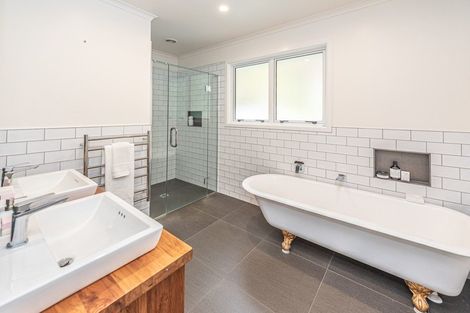 Photo of property in 14 Oakland Avenue, Saint Johns Hill, Whanganui, 4500