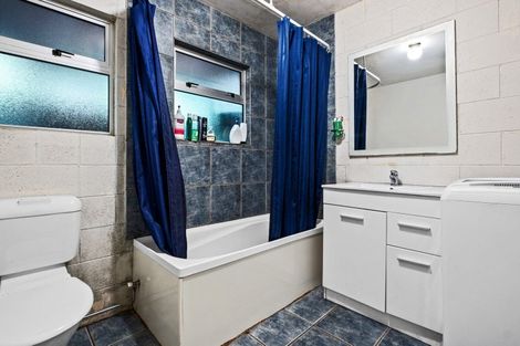 Photo of property in 8 Carrington Street, Lower Vogeltown, New Plymouth, 4310