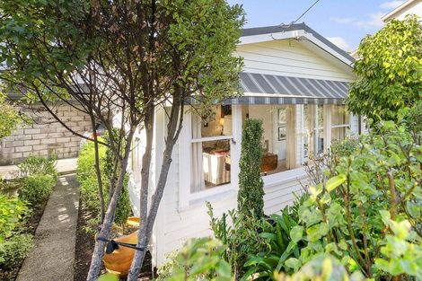 Photo of property in 2/37 Braithwaite Street, Karori, Wellington, 6012