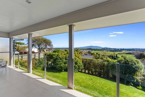 Photo of property in 7 Matata Place, Waikanae, 5036