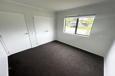 Photo of property in 4 Mooring Close, Whitby, Porirua, 5024