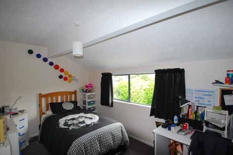 Photo of property in 122 Westchester Drive, Churton Park, Wellington, 6037