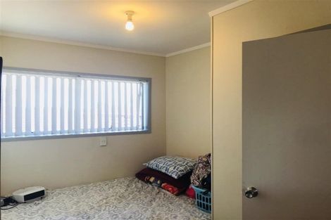 Photo of property in 5 Lendenfeld Drive, Papatoetoe, Auckland, 2025