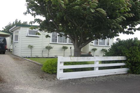 Photo of property in 1 Edward Street, Pahiatua, 4910