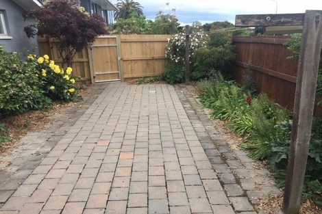 Photo of property in 32 Landsdowne Terrace, Cashmere, Christchurch, 8022