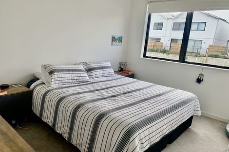 Photo of property in 71 Tarapuka Road, Westgate, Auckland, 0814