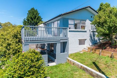 Photo of property in 1/609 Glenfield Road, Totara Vale, Auckland, 0629