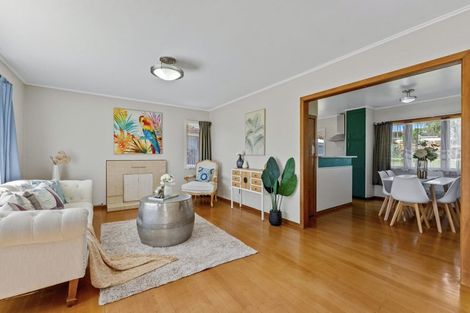 Photo of property in 4 Duncan Avenue, Te Atatu South, Auckland, 0610