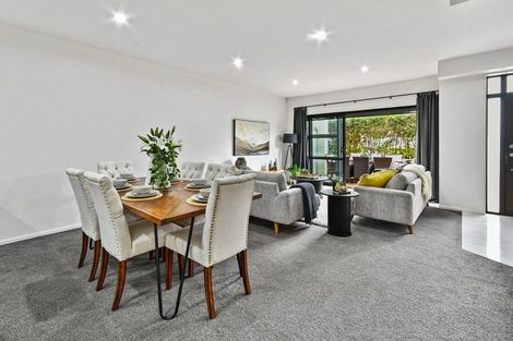 Photo of property in 27 Popokatea Drive, Takanini, 2112