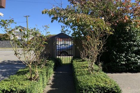 Photo of property in 46 Bryndwr Road, Fendalton, Christchurch, 8052