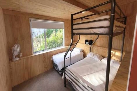 Photo of property in 12 Takarei Terrace, Mokau, 4376