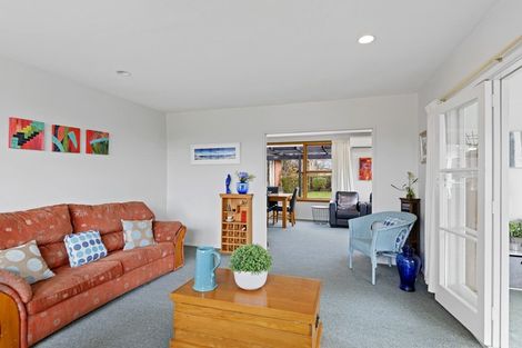 Photo of property in 11 Croziers Road, St Albans, Christchurch, 8052