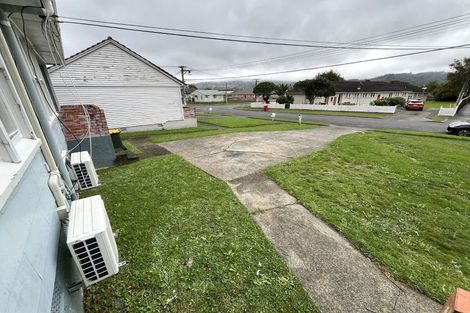 Photo of property in 82-88 Strand Crescent, Naenae, Lower Hutt, 5011