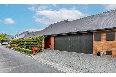 Photo of property in 35 Glenburn Place, Avonhead, Christchurch, 8042
