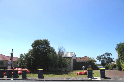 Photo of property in 4/61a Birkdale Road, Birkdale, Auckland, 0626