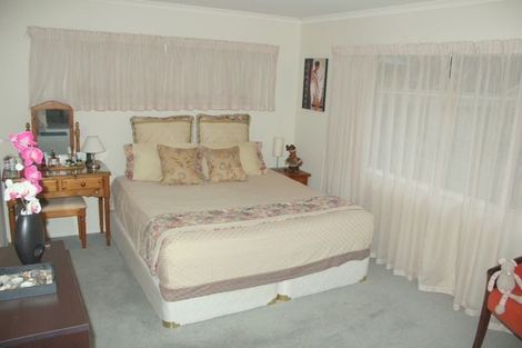 Photo of property in 11 Cascade Way, Paraparaumu, 5032