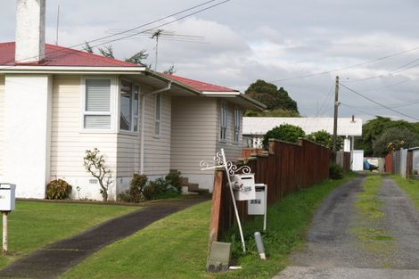 Photo of property in 13 Von Sturmer Street, Mangere East, Auckland, 2024
