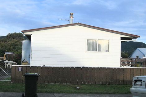 Photo of property in 30 Makarini Street, Paraparaumu, 5032