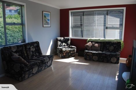 Photo of property in 3 Hill Grove, Naenae, Lower Hutt, 5011