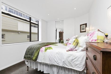 Photo of property in 7/48 Marine Parade, Mount Maunganui, 3116