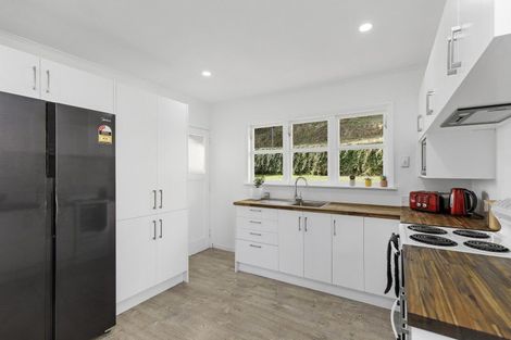 Photo of property in 33 Mckillop Street, Wainuiomata, Lower Hutt, 5014