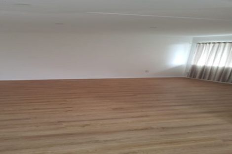 Photo of property in 9 Hatherlow Street, Glenfield, Auckland, 0629